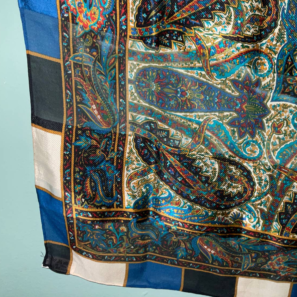 Yves Saint Laurent YSL Large 100% Silk Paisley Print Scarf Shawl Babushka - Picture 11 of 15